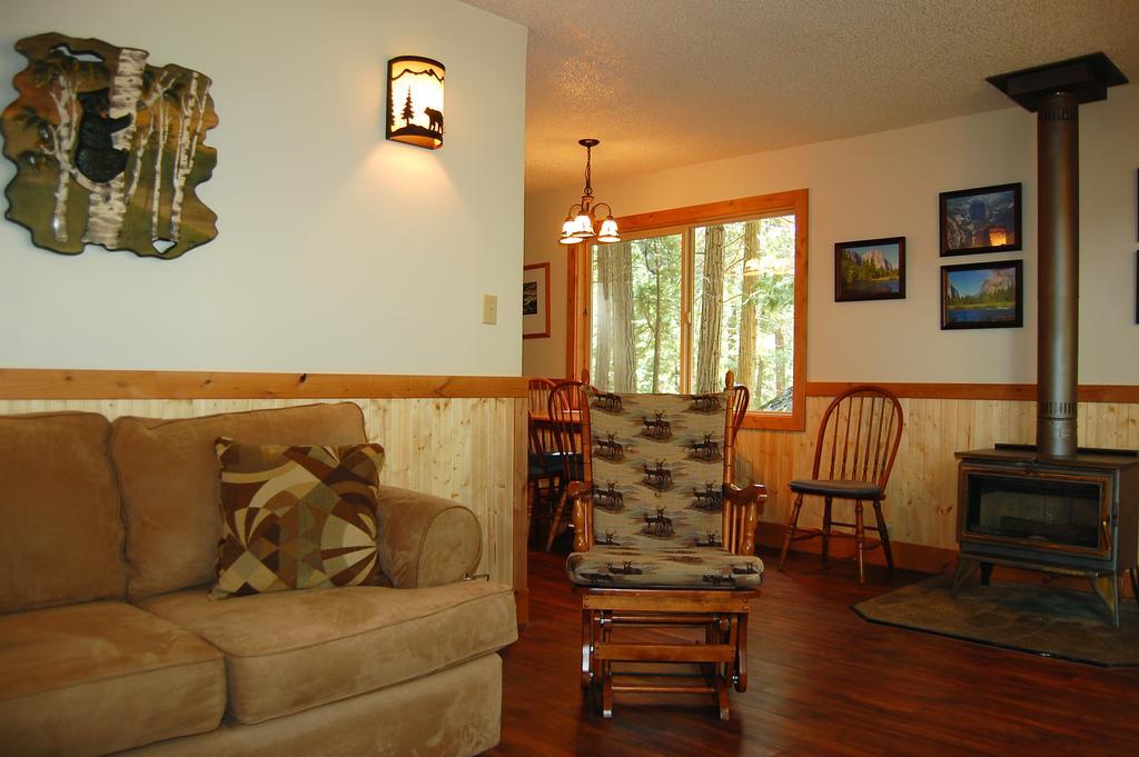 Chalet 78 Ox Yoke