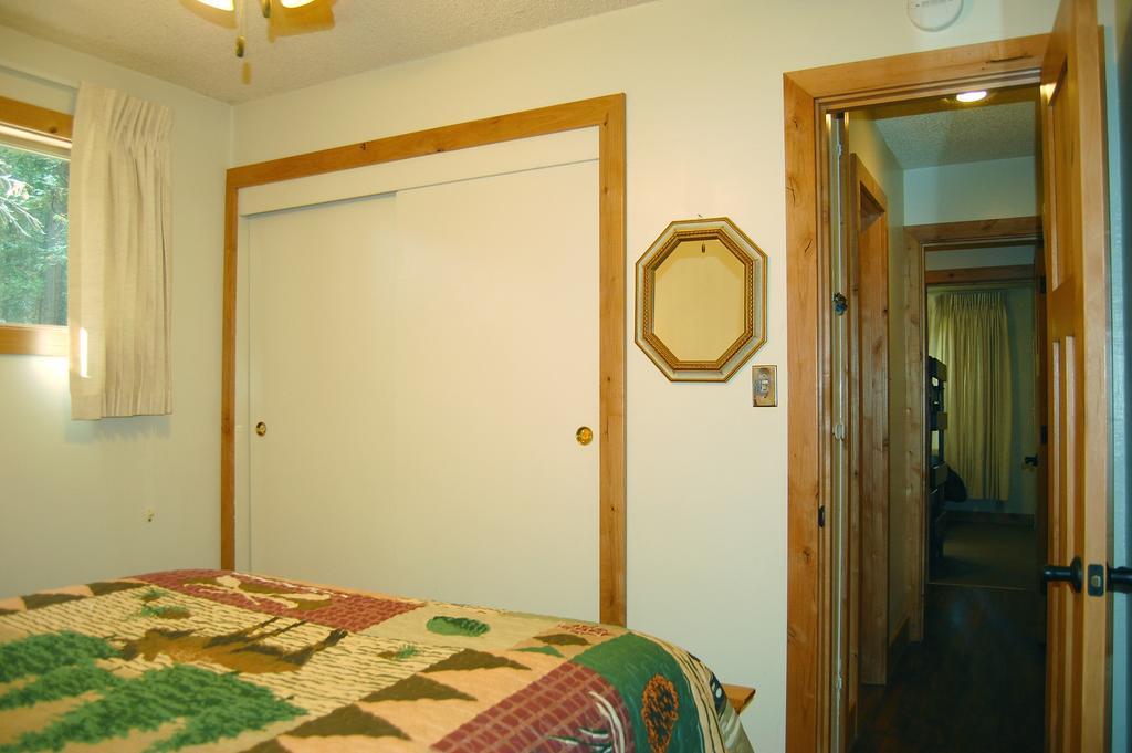 Chalet 78 Ox Yoke Wawona