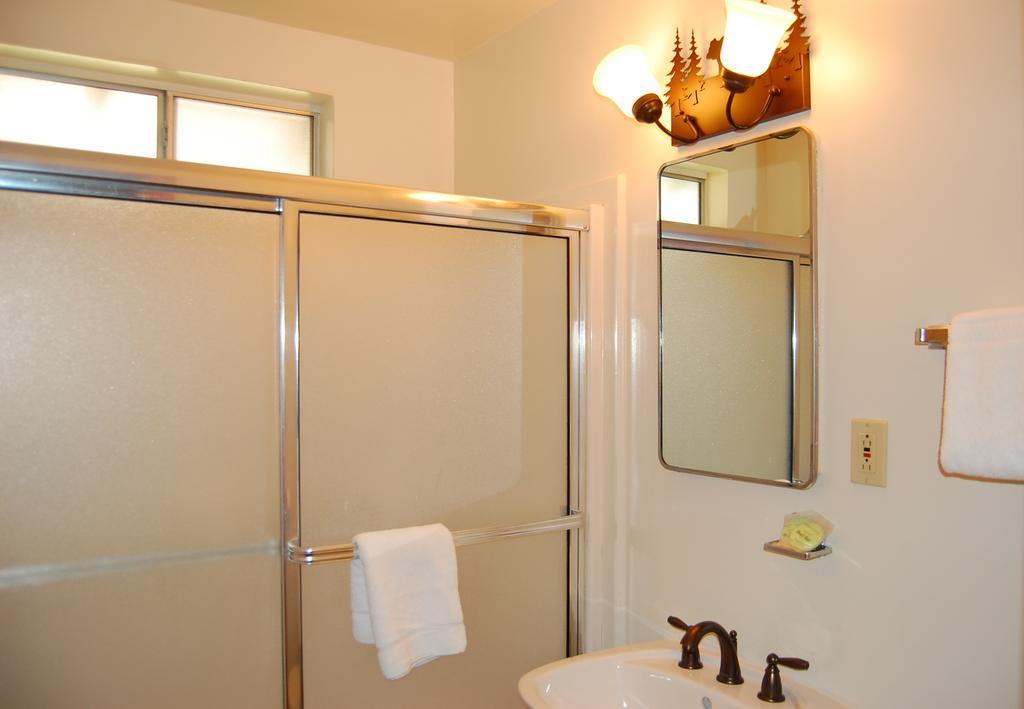 78 Ox Yoke Chalet